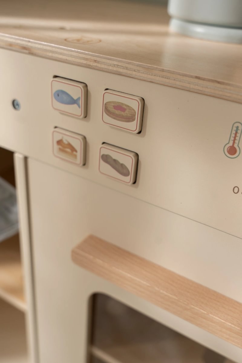 Holz-Spielküche im skandinavischen Design – Limited Edition personalisierbar