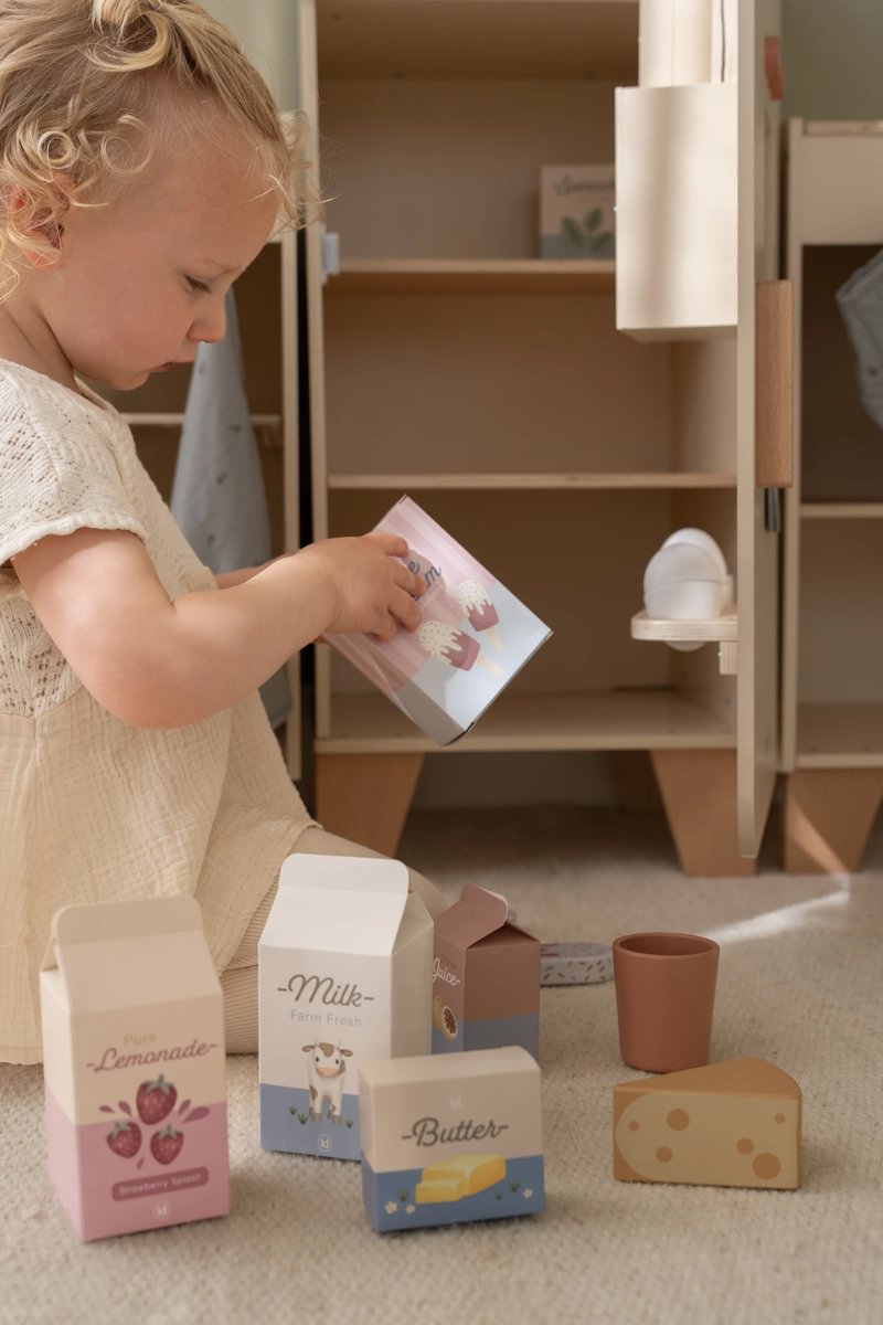 Wooden refrigerator – customizable
