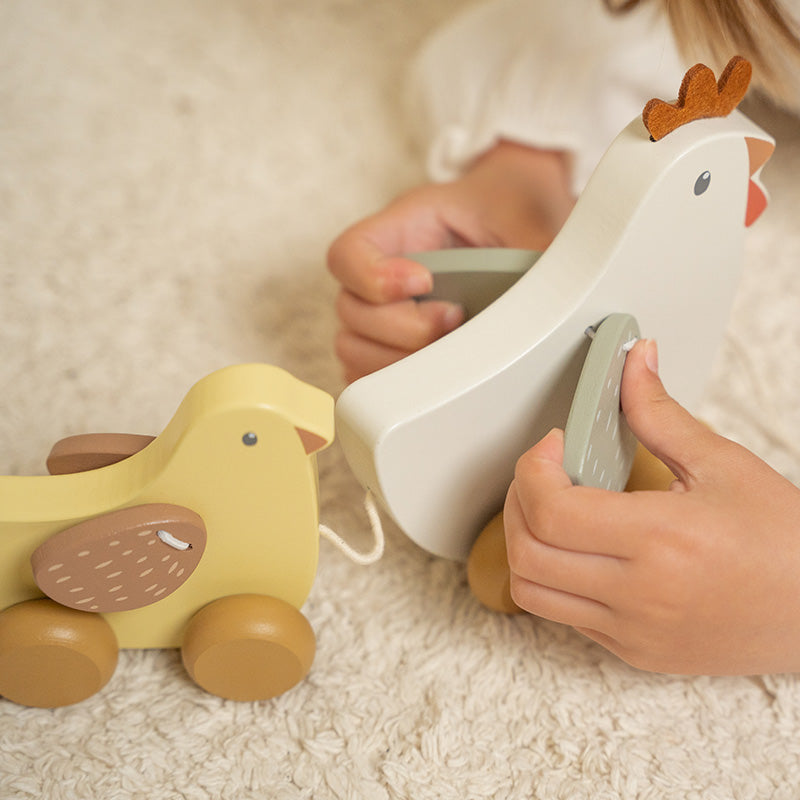 Personalisiertes Nachziehtier Huhn aus Holz mit Name | Geschenk für Kinder