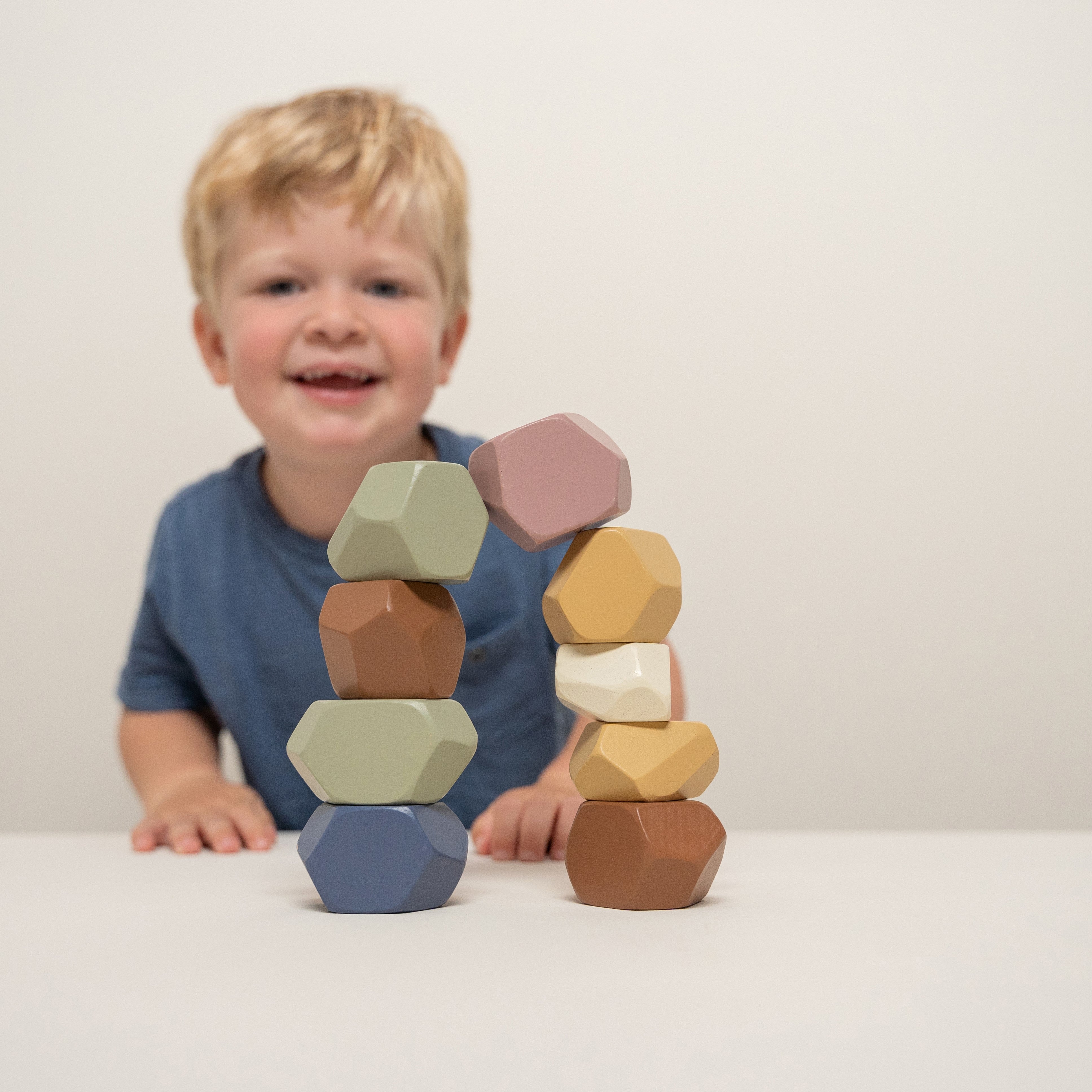 Balanciersteine aus Holz für Kinder