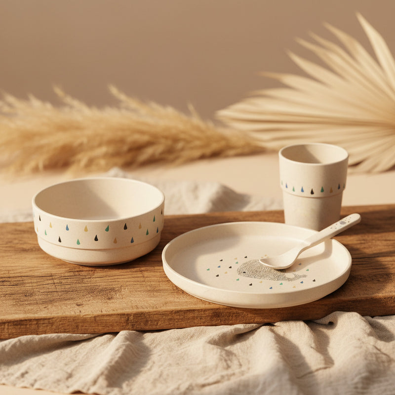 Kindergeschirr Set Little Water Whale fuer Babys und Kleinkinder, ideal fuer die ersten selbststaendigen Mahlzeiten