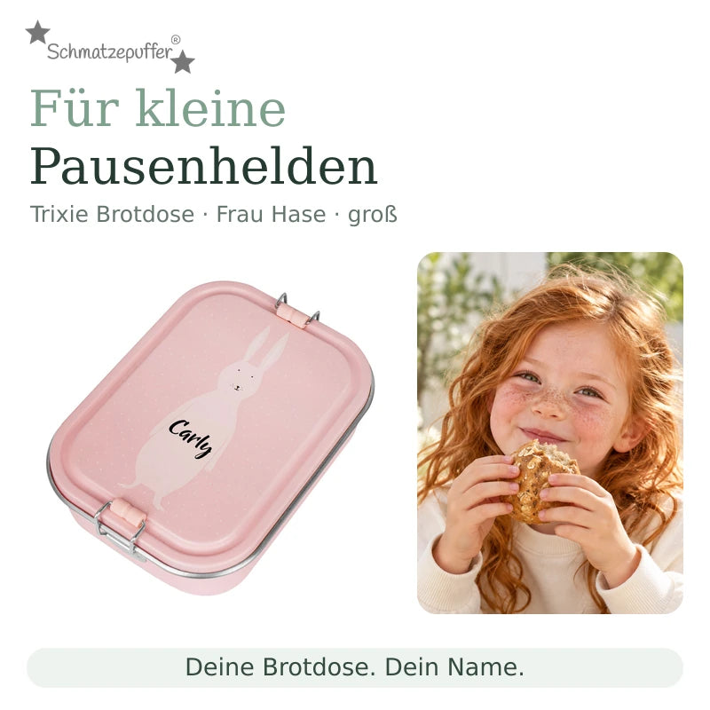 Trixie Brotdose Frau Hase groß mit dem Namen Carly neben einem Kind bei der Snackpause