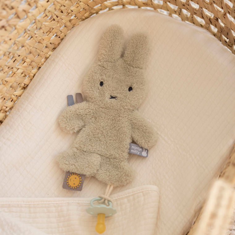 Miffy Schnullertuch Fluffy Grün 23 cm für Babys