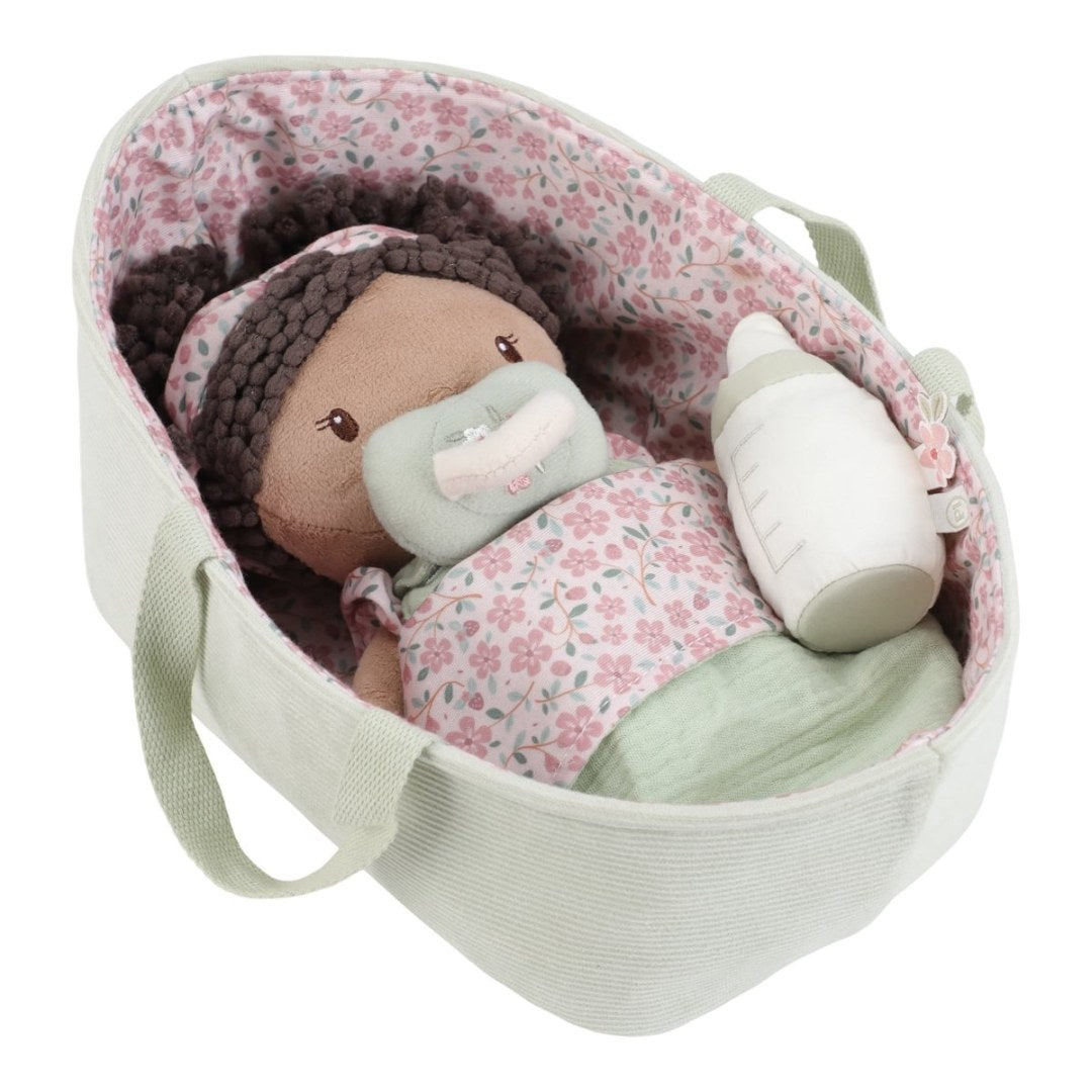 Bébé-poupée personnalisé dans son couffin – un cadeau de naissance adorable