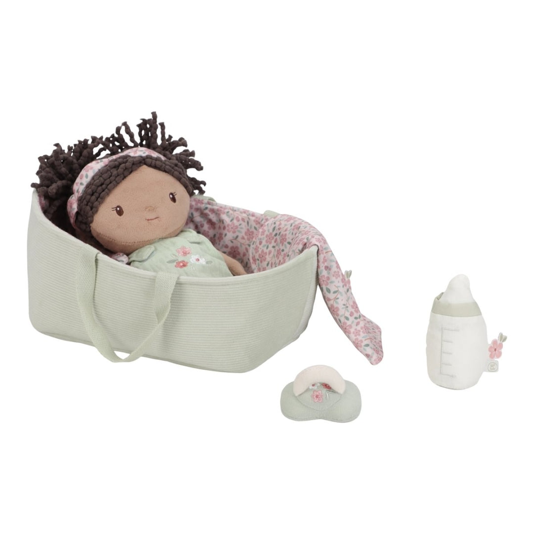 Bébé-poupée personnalisé dans son couffin – un cadeau de naissance adorable