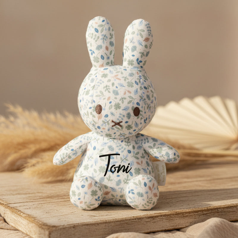 Kuscheltier Hase Lucky Leaves all-over-print, 20 cm  x Miffy