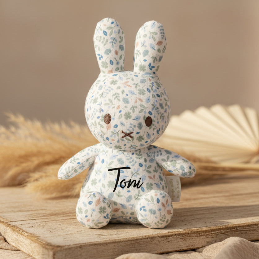 Kuscheltier Hase Lucky Leaves all-over-print, 20 cm  x Miffy