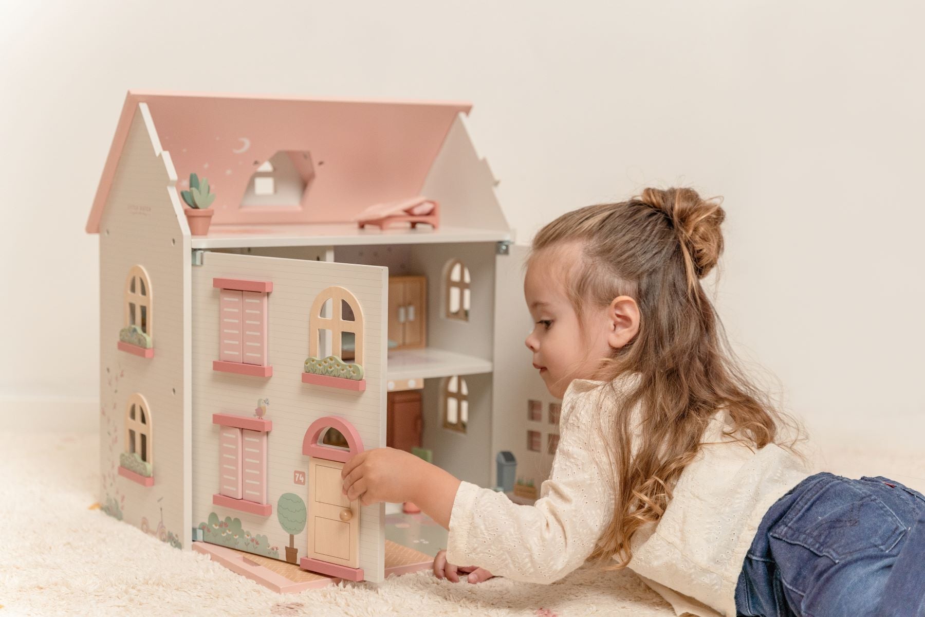Puppenhaus aus Holz