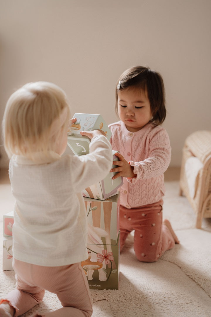 Strickjacke Lotus – Weiche Baby- und Kinderjacke
