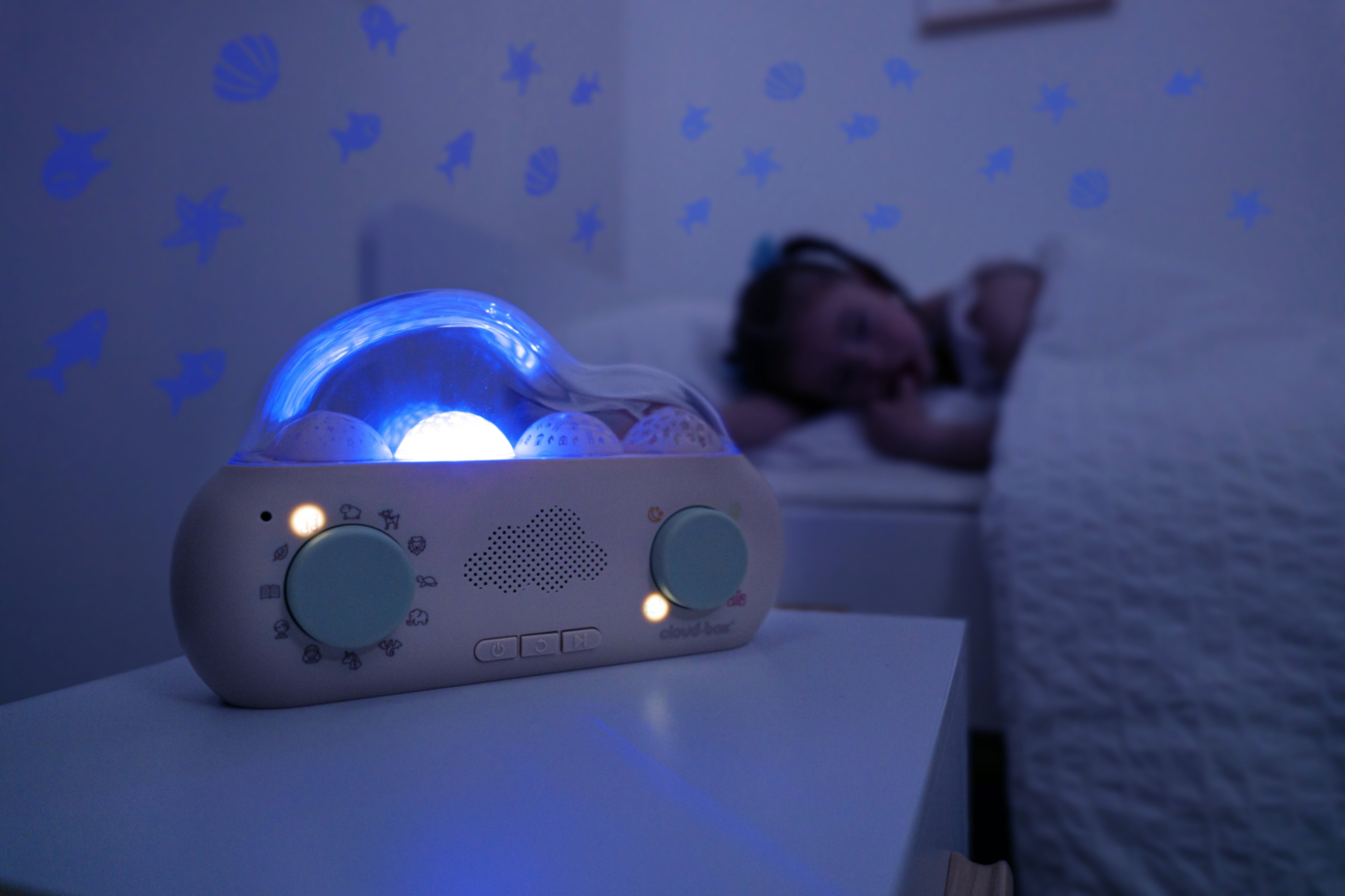 Cloud-Box, the audio play box with light projector | cloud.b