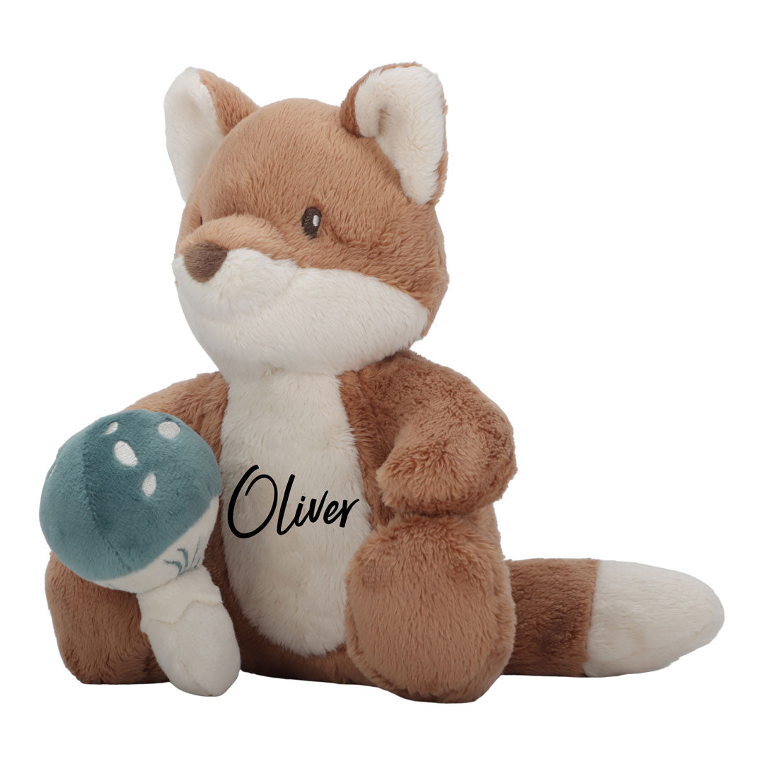 Personalisierter Kuscheltier Fuchs mit Name Oliver auf weißem Hintergrund, weiches Stofftier als Geschenk zur Geburt für Baby