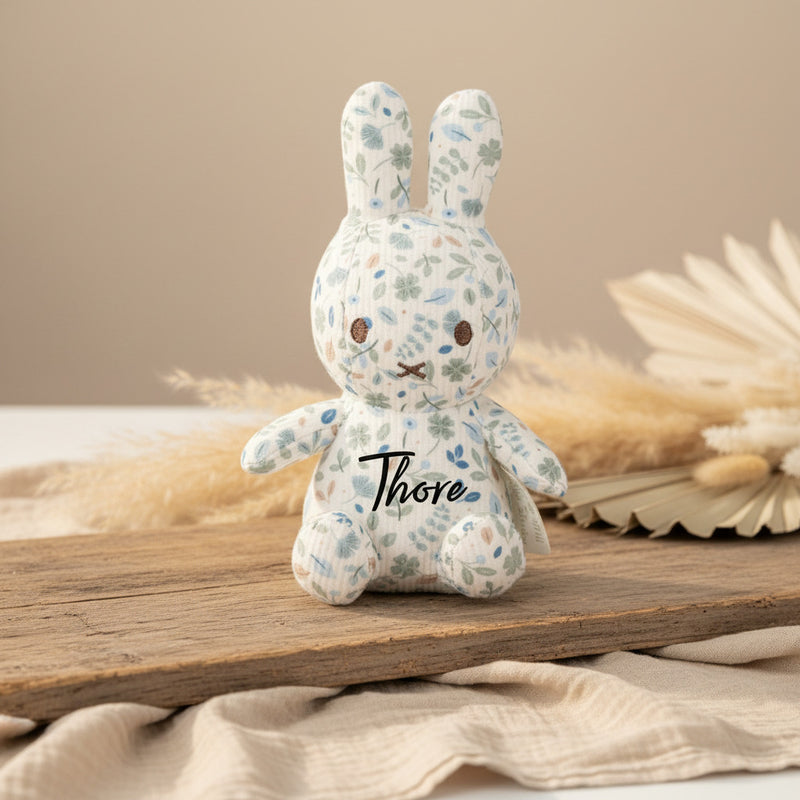 Miffy Kuscheltier Lucky Leaves 15 cm